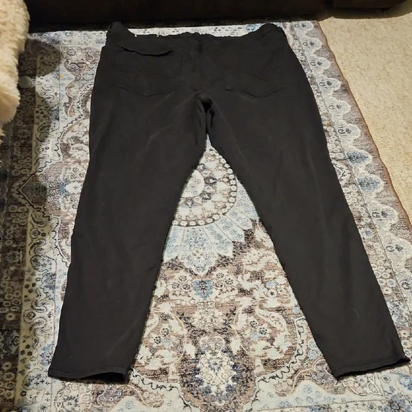 American Eagle Outfitters Women's Black Straight Leg Jeans - Picture 4 of 9